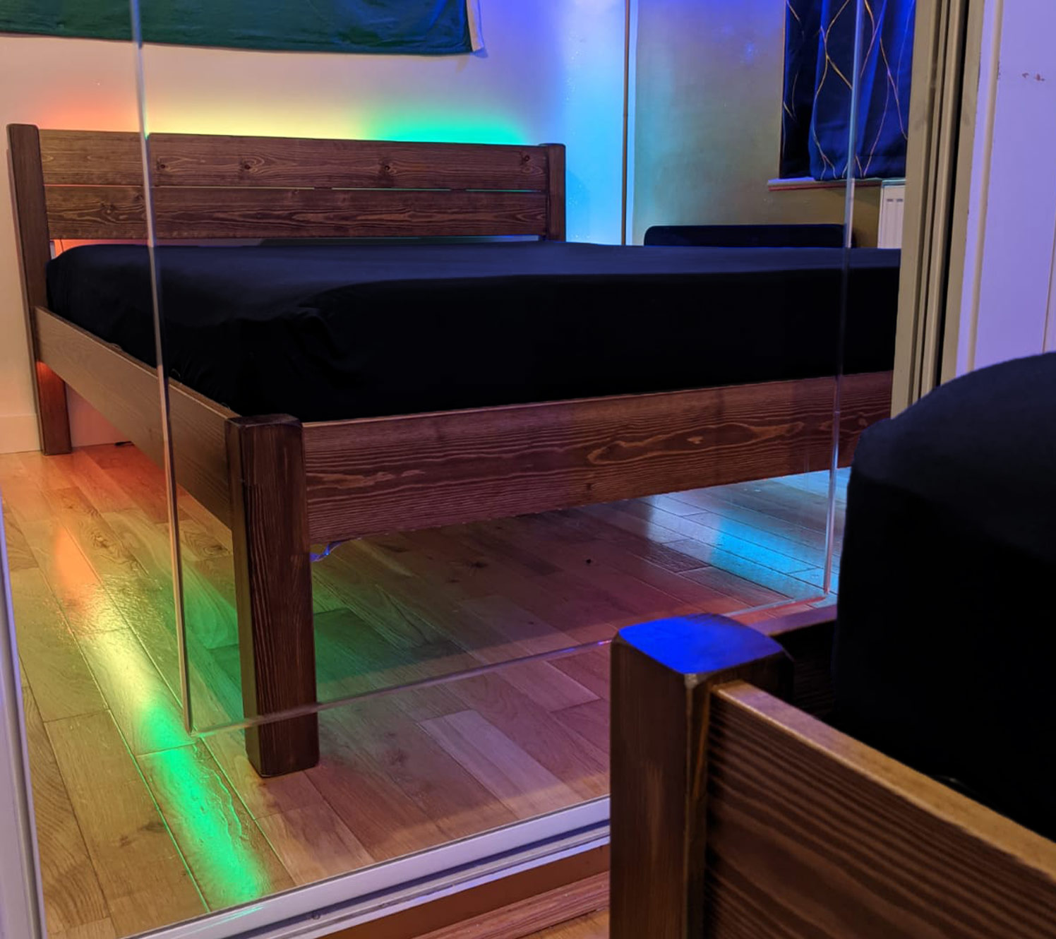 Zonierte Beleuchtung im schlafzimmer schwarz gold