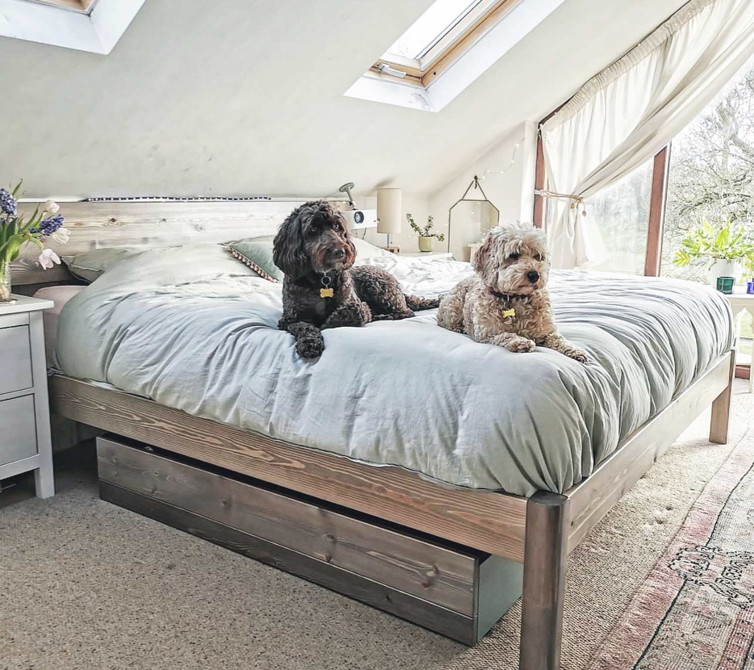 Stauraumbetten für lange und schmale Schlafzimmer